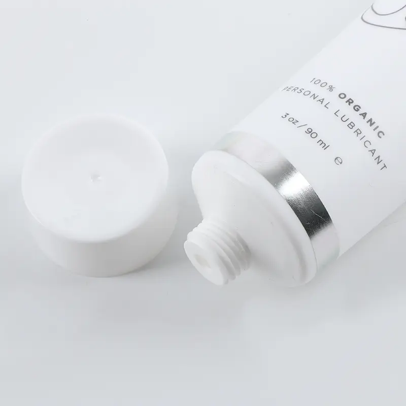 Emily D40mm White Facial Cleanser Plastic Tube Packaging (3).JPG
